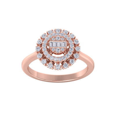 Round cluster ring in rose gold with white diamonds of 0.37 ct in weight