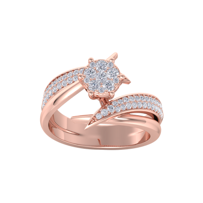 Cluster solitaire ring in rose gold with white diamonds of 0.57 ct in weight