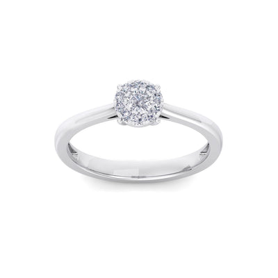 Halo engagement ring in white gold with white diamonds of 0.15 ct in weight