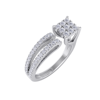 Diamond ring in white gold with white diamonds of 0.42 ct in weight