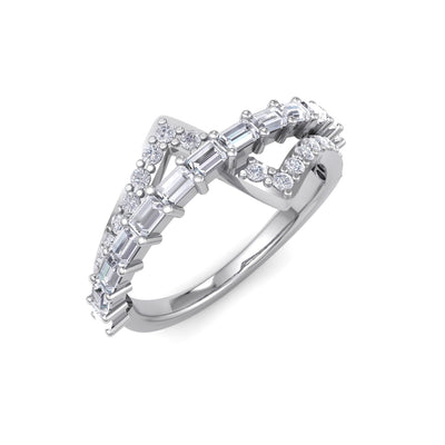 Lightning ring in white gold with white diamonds of 0.86 ct in weight