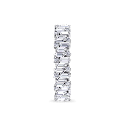 Eternity ring in white gold with white diamonds of 1.35 ct in weight