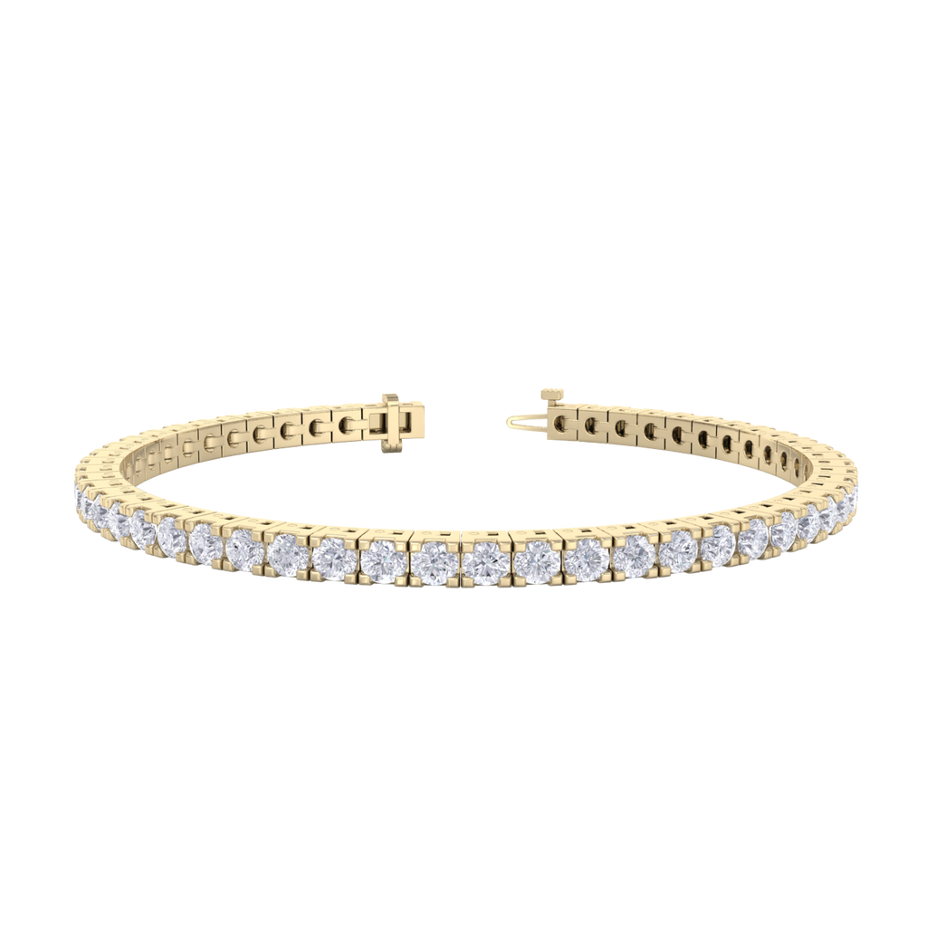 Bracelet in yellow gold with white diamonds of 5.72 ct in weight