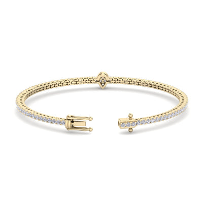 Tennis bracelet with center piece in yellow gold with white diamonds of 1.77 ct in weight