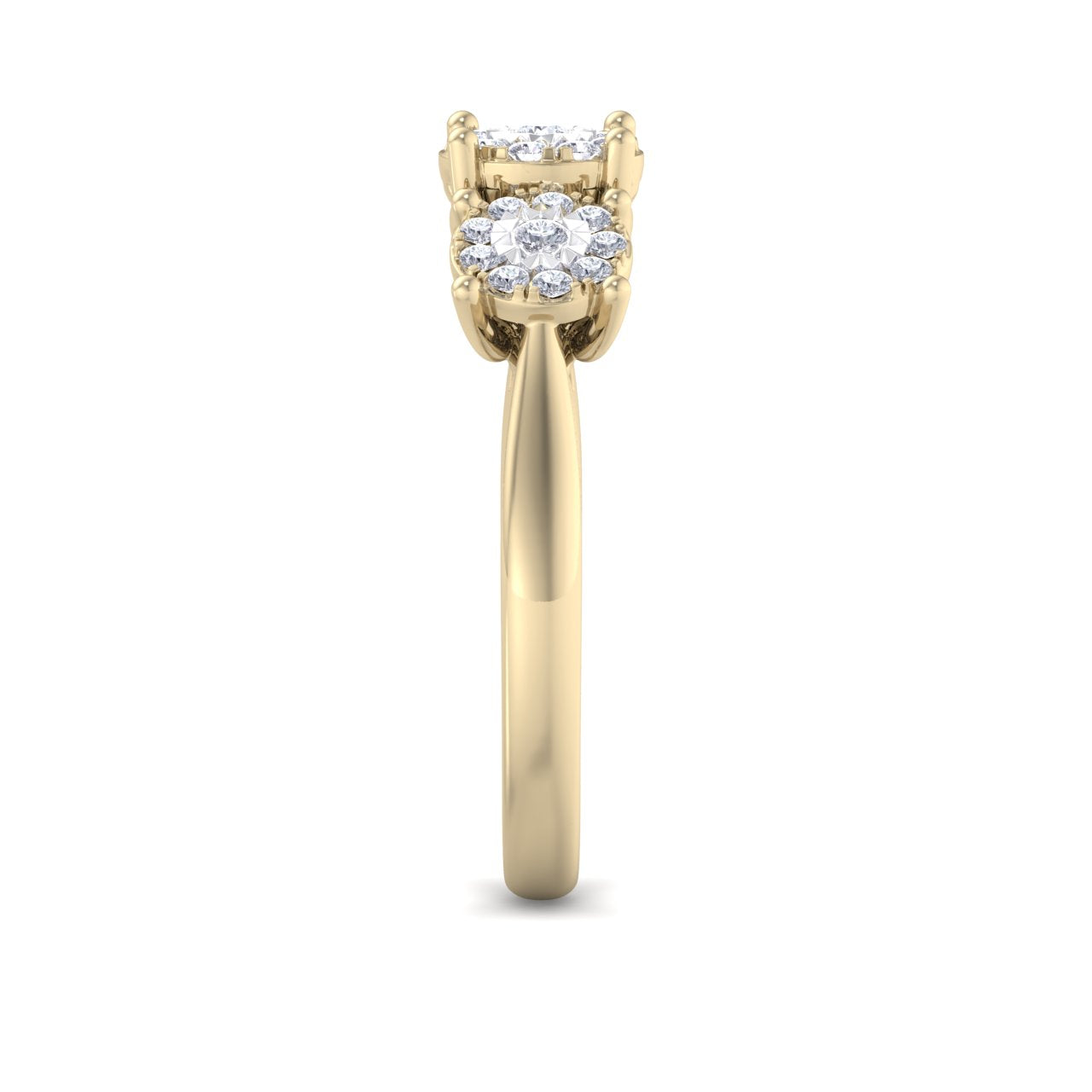 Three stones diamond ring with miracle plates in yellow gold with white diamonds of 0.37 ct in weight