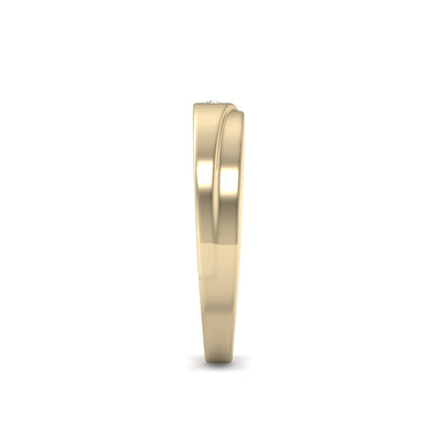 Wedding band in yellow gold with white diamonds of 0.06 ct in weight