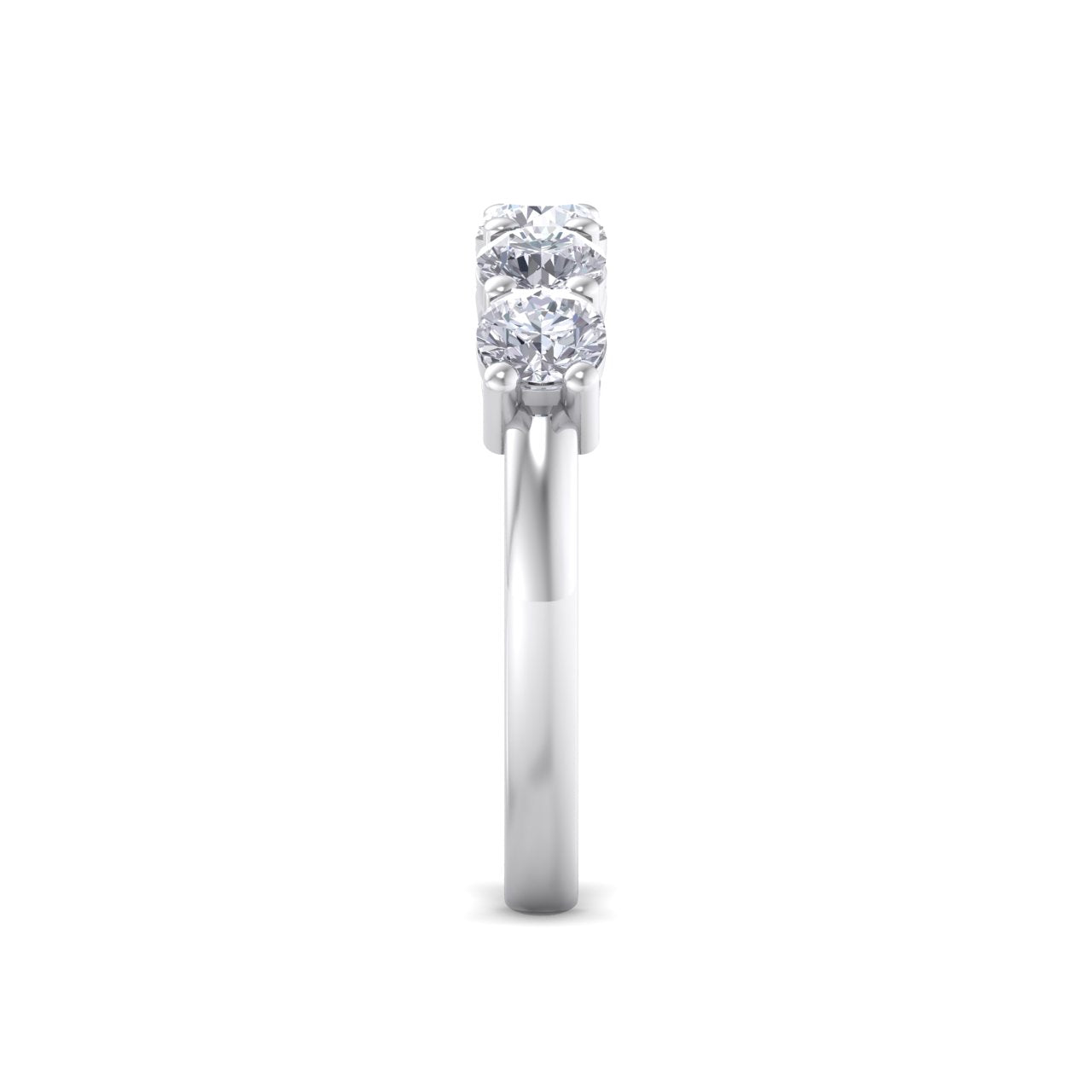 Wedding ring in white gold with white diamonds of 1.45 ct in weight